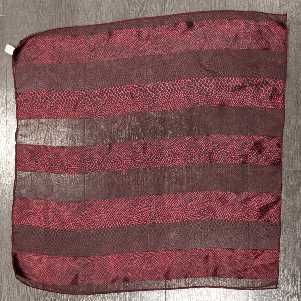 Vintage 80s Liz Claiborne Sheer Burgundy Scarf Preppy Old Money 20" Square - Picture 8 of 12